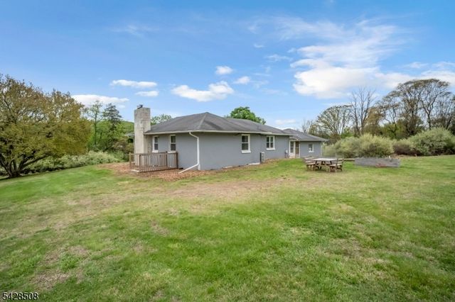 326 Riegelsville Rd, Holland Twp., NJ 08848
