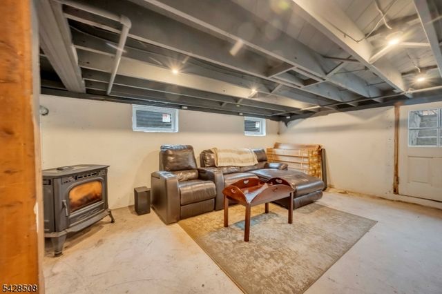 326 Riegelsville Rd, Holland Twp., NJ 08848