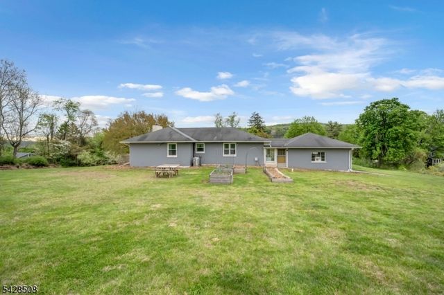 326 Riegelsville Rd, Holland Twp., NJ 08848