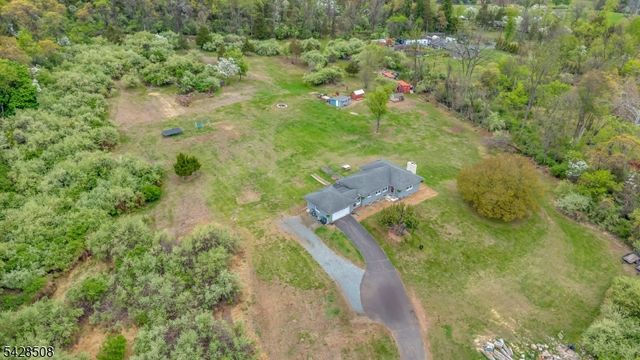326 Riegelsville Rd, Holland Twp., NJ 08848
