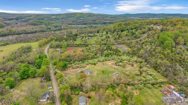 326 Riegelsville Rd, Holland Twp., NJ 08848