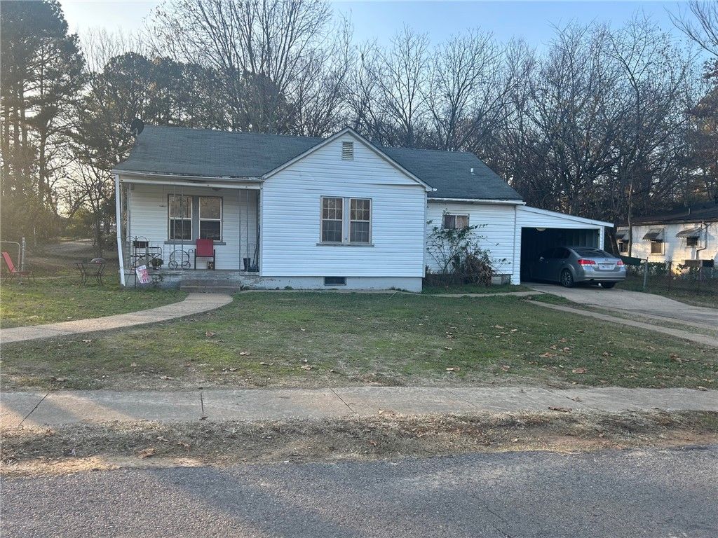 301 N Brown Street, Clarksville, AR 72830