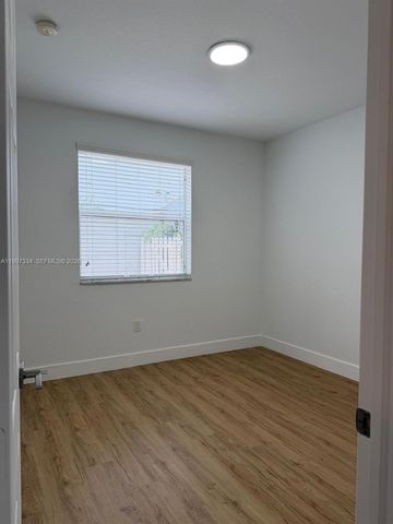 14934 SW 41st Ln 14934, Miami, FL 33185