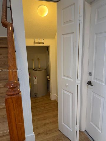 14934 SW 41st Ln 14934, Miami, FL 33185