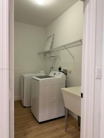 14934 SW 41st Ln 14934, Miami, FL 33185