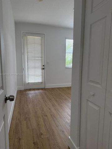 14934 SW 41st Ln 14934, Miami, FL 33185