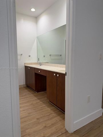 14934 SW 41st Ln 14934, Miami, FL 33185