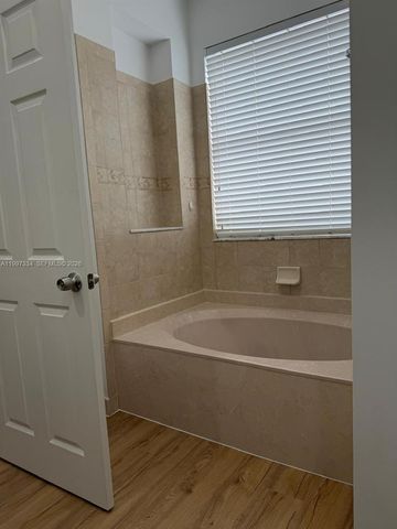 14934 SW 41st Ln 14934, Miami, FL 33185