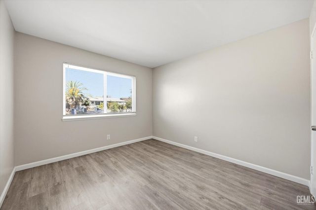 613 Zinnia Street, Bakersfield, CA 93307