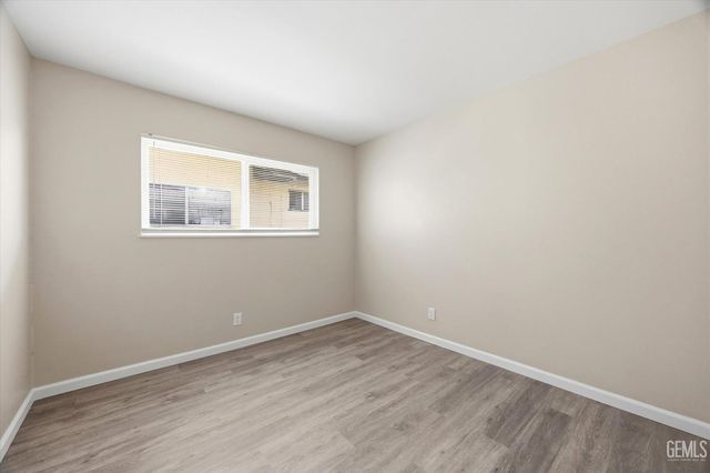 613 Zinnia Street, Bakersfield, CA 93307