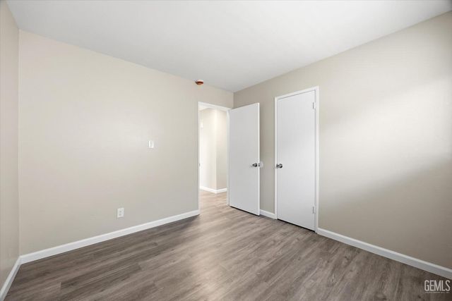 613 Zinnia Street, Bakersfield, CA 93307