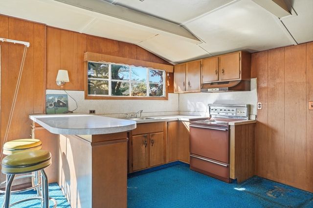 19 Puritan Way, Duxbury, MA 02332