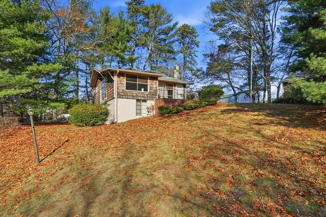 19 Puritan Way, Duxbury, MA 02332