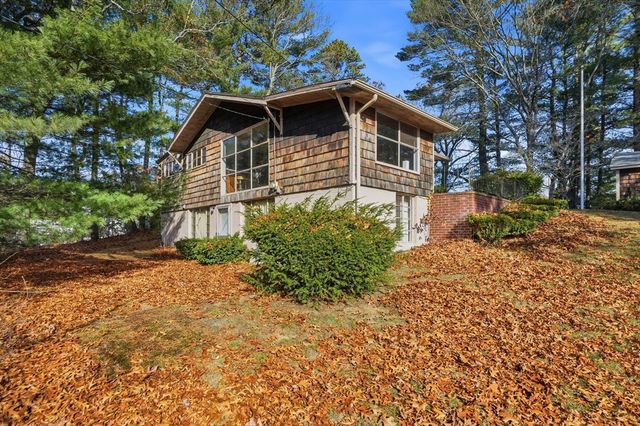 19 Puritan Way, Duxbury, MA 02332