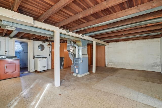 19 Puritan Way, Duxbury, MA 02332