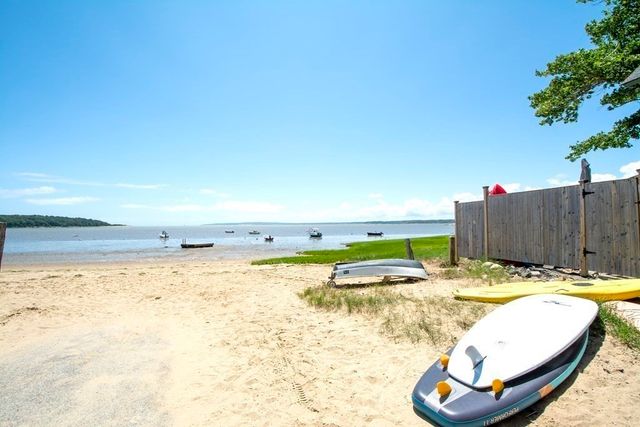 19 Puritan Way, Duxbury, MA 02332