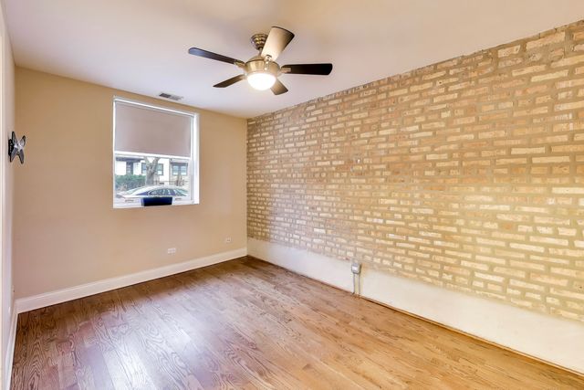 1549 W Sherwin Avenue 106, Chicago, IL 60626