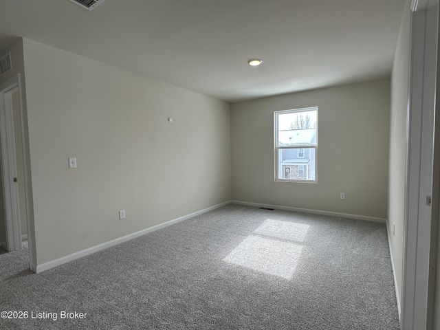 8307 Fairmount Rd, Louisville, KY 40291