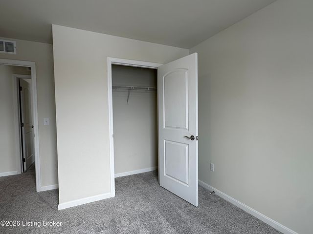 8307 Fairmount Rd, Louisville, KY 40291