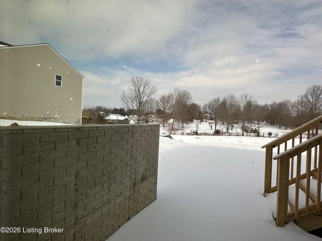 8307 Fairmount Rd, Louisville, KY 40291