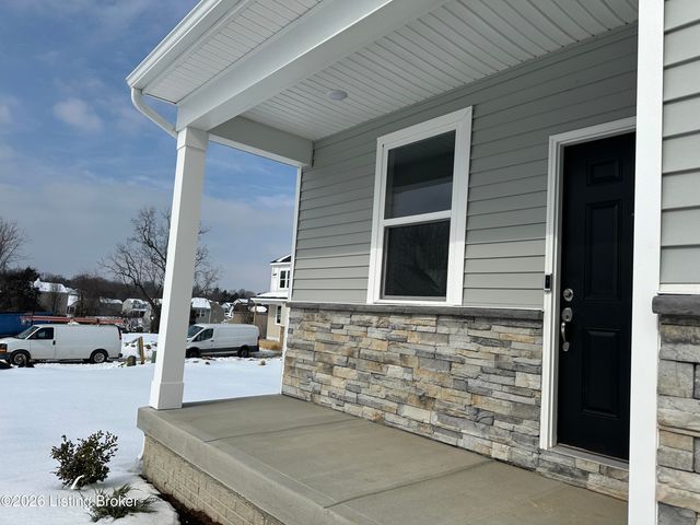 8307 Fairmount Rd, Louisville, KY 40291