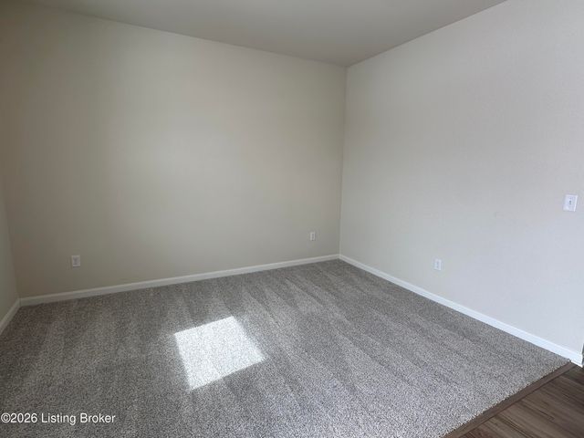 8307 Fairmount Rd, Louisville, KY 40291