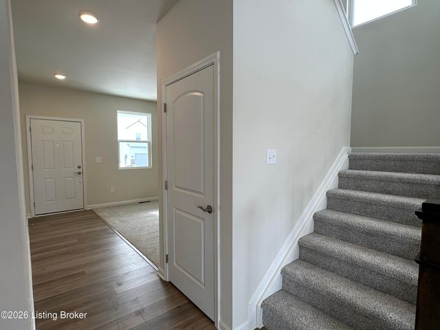 8307 Fairmount Rd, Louisville, KY 40291