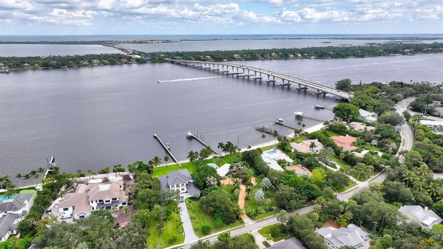 2929 SE Ocean Boulevard 117-7, Stuart, FL 34996
