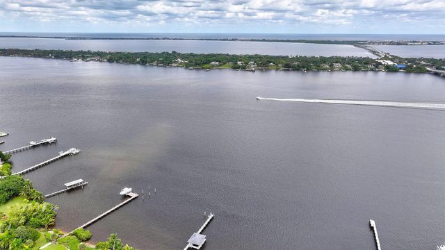 2929 SE Ocean Boulevard 117-7, Stuart, FL 34996