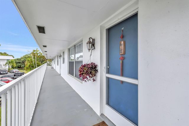 2929 SE Ocean Boulevard 117-7, Stuart, FL 34996