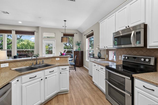 26446 Walden Oak, San Antonio, TX 78260
