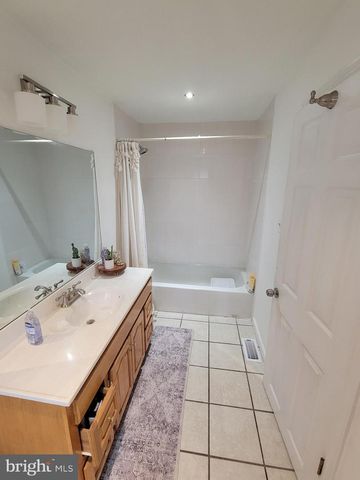 505 APPLE ST, Conshohocken, PA 19428