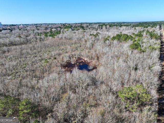 1 Cross Cedar Road, Wrightsville, GA 31096