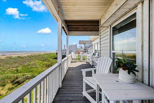 22805 Gulf Drive, Galveston, TX 77554