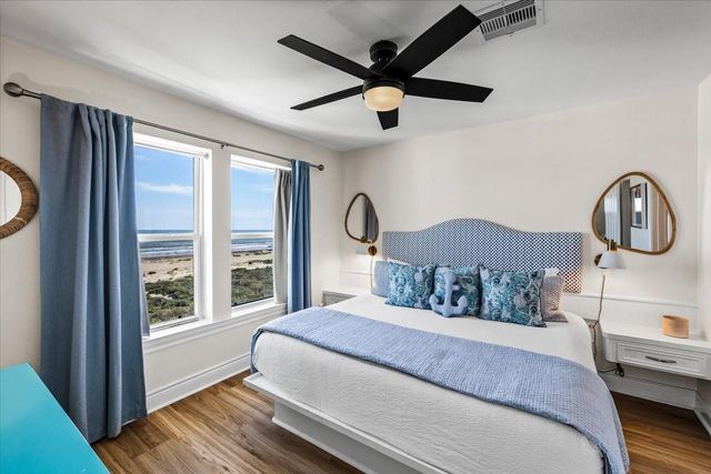 22805 Gulf Drive, Galveston, TX 77554
