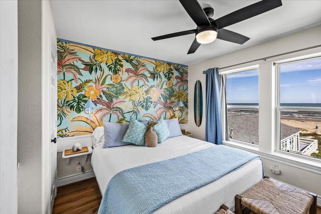22805 Gulf Drive, Galveston, TX 77554