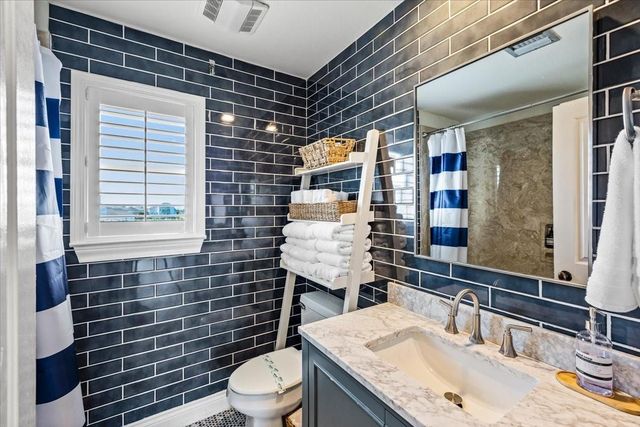 22805 Gulf Drive, Galveston, TX 77554