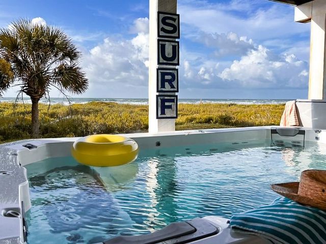 22805 Gulf Drive, Galveston, TX 77554