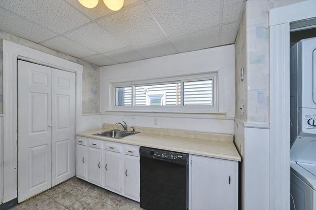 97 Sagamore St, Revere, MA 02151