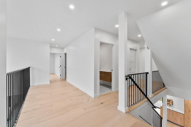 212 Central Ave, Needham, MA 02494