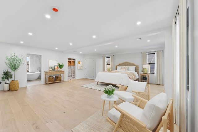 212 Central Ave, Needham, MA 02494