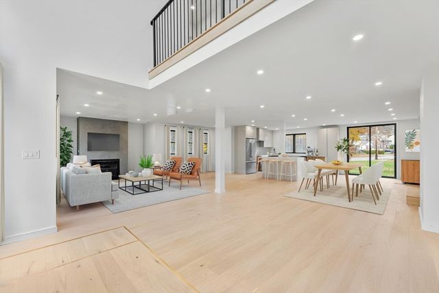 212 Central Ave, Needham, MA 02494