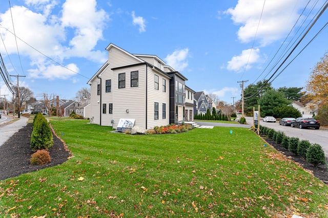 212 Central Ave, Needham, MA 02494