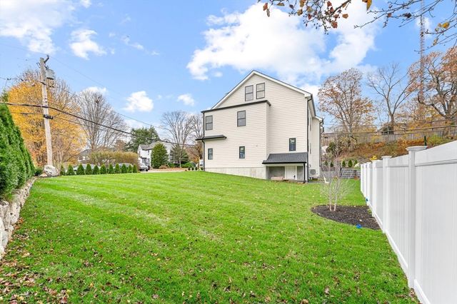 212 Central Ave, Needham, MA 02494