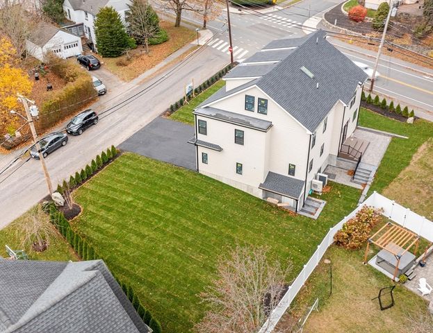 212 Central Ave, Needham, MA 02494