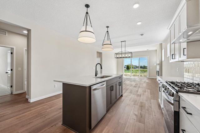 19182 Cloverleaf Way, Farmington, MN 55024