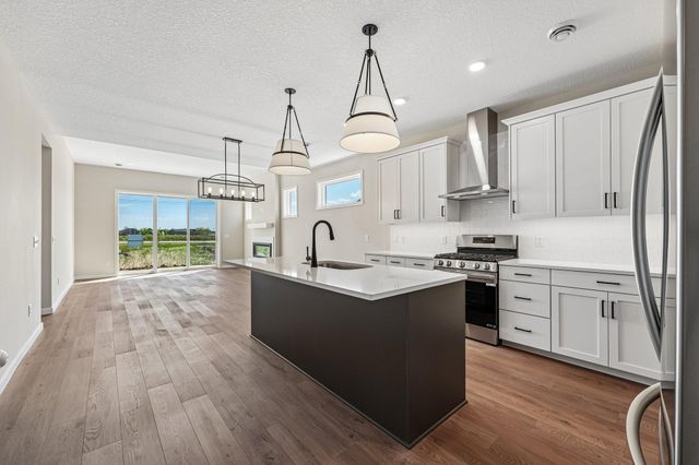 19182 Cloverleaf Way, Farmington, MN 55024