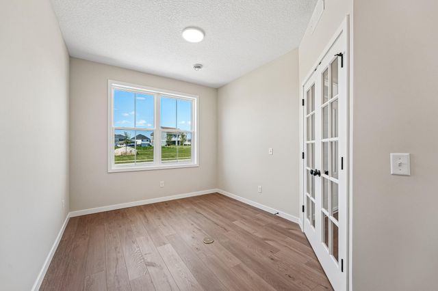 19182 Cloverleaf Way, Farmington, MN 55024