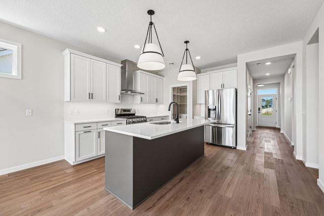 19182 Cloverleaf Way, Farmington, MN 55024