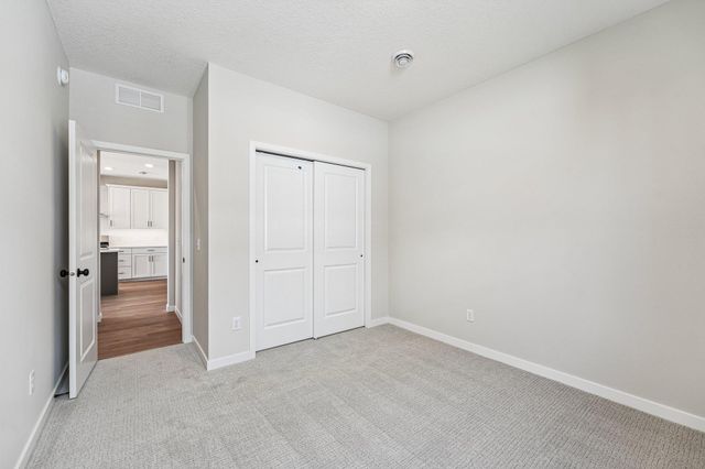 19182 Cloverleaf Way, Farmington, MN 55024
